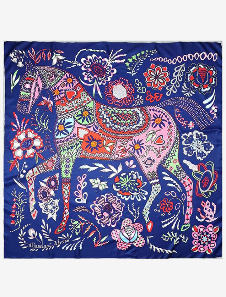 Foulard carré en soie I Le Rutilant / Destrier sur fond bleu / 90x90cm / Unisexe